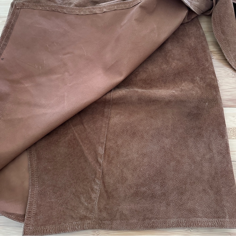 Vintage CEDARS Women's Small Brown Suede Leather Mini Straight Wrap Skirt - Picture 2 of 10